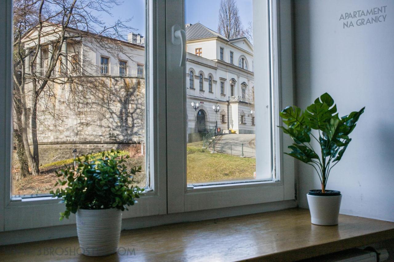 Apartament Na Granicy / Apartment On The Border Цешин Экстерьер фото